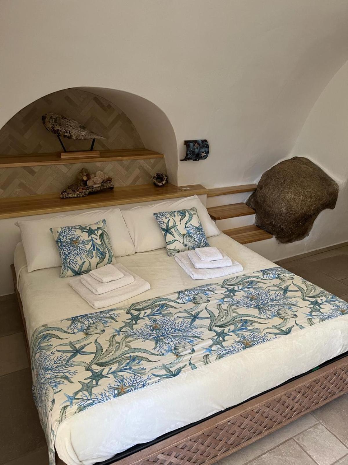 Stanza Privata Con Giardino Hotel La Maddalena  Buitenkant foto